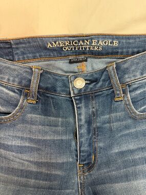 American Eagle Outfitters Classic Medium Blue Super Stretch Jeans